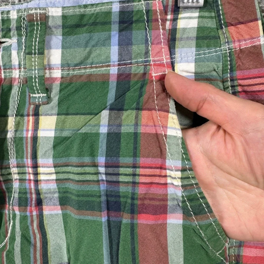 American Eagle Outfitters Plaid Shorts Classic Length Green Cotton Chino Mens 28